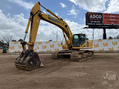 Komatsu PC390LC-10 Excavator
