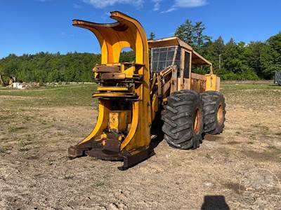 John Deere 643D Track Feller Buncher