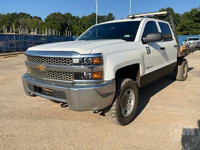 Chevrolet 2500HD Flatbed Truck