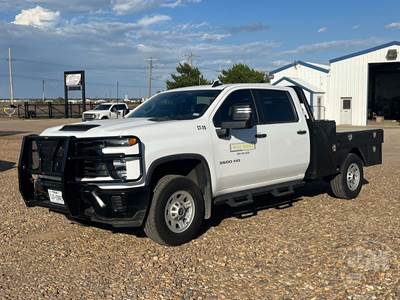 Chevrolet 3500HD Flatbed Truck