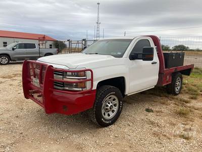 Chevrolet 3500HD Flatbed Truck