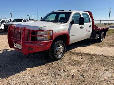 Chevrolet 3500HD Flatbed Truck