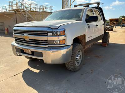 Chevrolet Silverado 2500HD Flatbed Truck