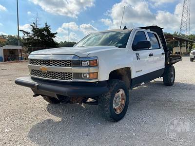 Chevrolet Silverado 2500HD Flatbed Truck