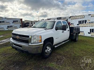 Chevrolet Silverado Flatbed Truck
