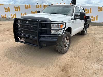 Ford F-250 XL Flatbed Truck