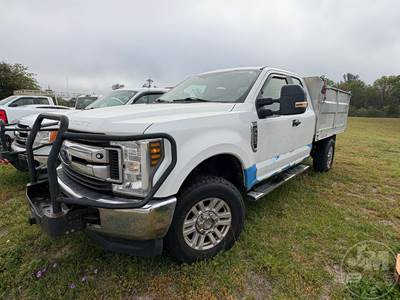 Ford F-250STX SD Flatbed Truck