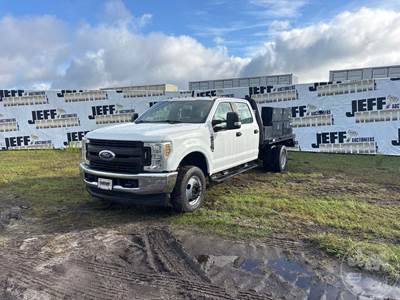 Ford F-350 Flatbed Truck