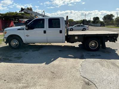 Ford F-350 Flatbed Truck