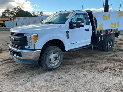 Ford F-350 XL Flatbed Truck
