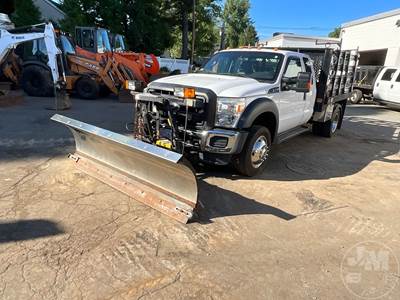 Ford F-550 Flatbed Truck