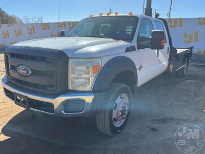 Ford F-550 XL Flatbed Truck