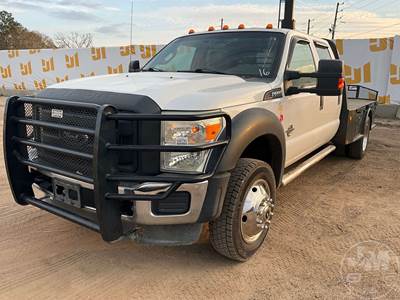 Ford F-550 XL Flatbed Truck
