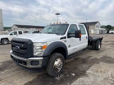 Ford F-550 XL Flatbed Truck