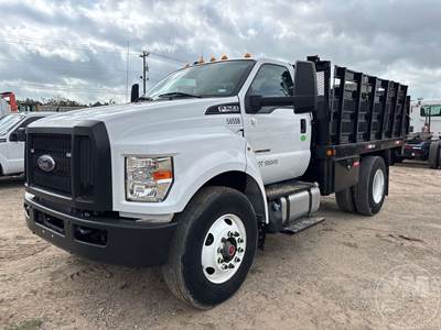 Ford F-750 Flatbed Truck
