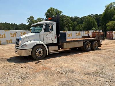 Freightliner Columbia Flatbed Truck