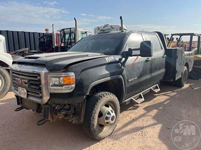 GMC 3500HD Flatbed Truck