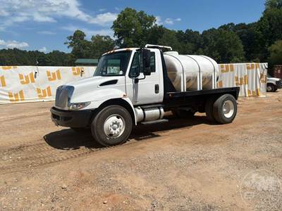 International MA025 Flatbed Truck