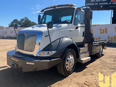 International RA027 Flatbed Truck