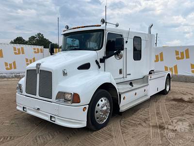 Kenworth T300 Flatbed Truck
