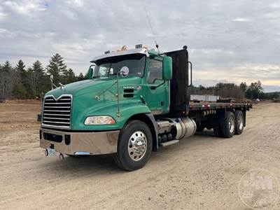 Mack CXU 613(PINNACLE) Flatbed Truck
