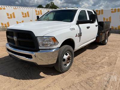 RAM 3500 Flatbed Truck