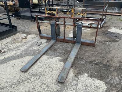 JLG 1001090014 Telehandler Forks