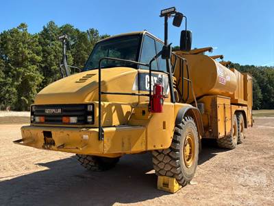 Caterpillar 730 ARTICULATED Fuel & Lube Truck