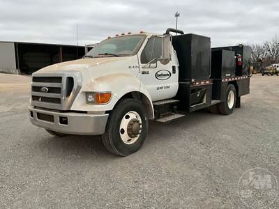 Ford F-750 Fuel & Lube Truck