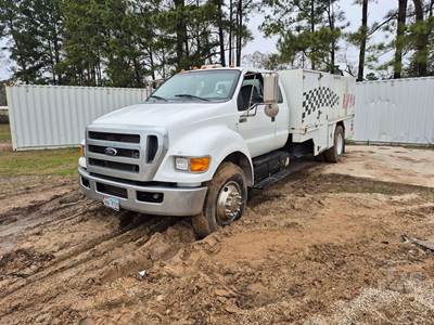 Ford F-750 Fuel & Lube Truck