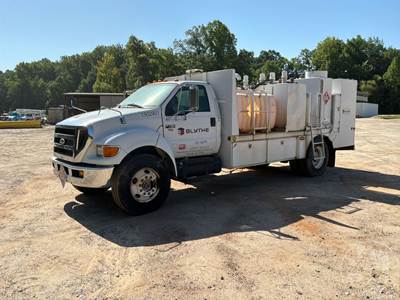 Ford F-750 Fuel & Lube Truck