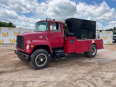 Ford L9000 Fuel & Lube Truck
