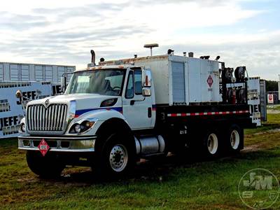 International 7400 SBA Fuel & Lube Truck