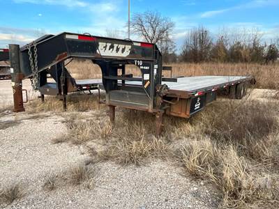 Elite Gooseneck Trailer