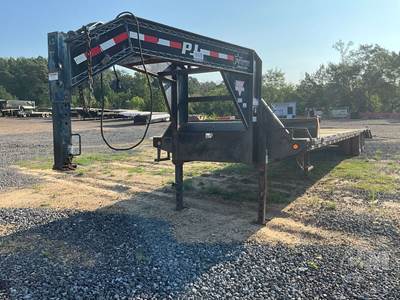 PJ Trailers Gooseneck Trailer