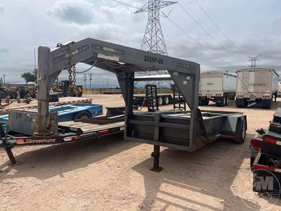 TLR Welding & Fabricating Gooseneck Trailer