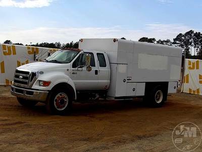 Ford F-750 Grapple Truck