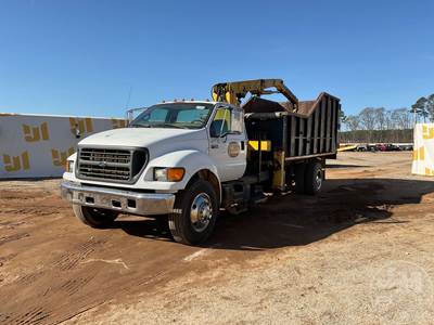 Ford F-750 Grapple Truck