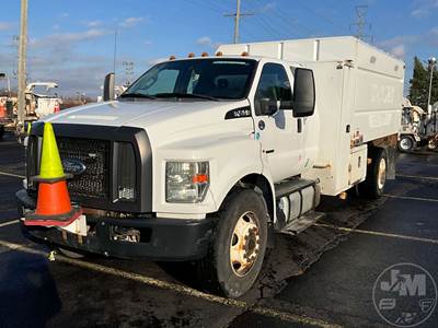 Ford F-750 Grapple Truck