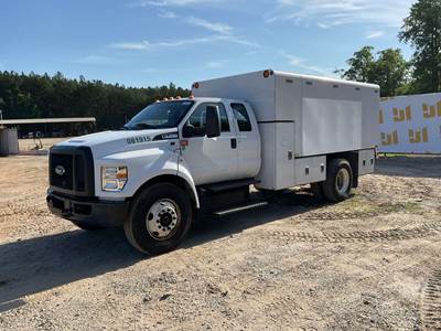 Ford F-750 Grapple Truck