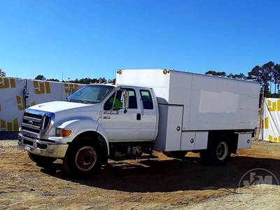 Ford F-750 XL Grapple Truck