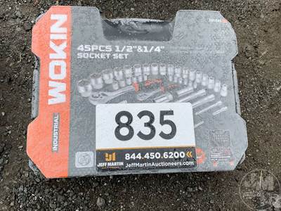 45 PIECE SOCKET SET Hand Tool