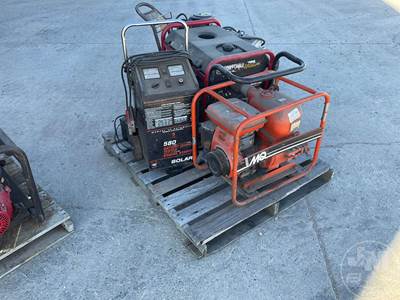 (1) Portable Multiquip Contractor Pump Model# QP20TA, (1) Portercable 5250 Gas