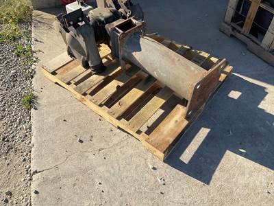 Baldor Grinder W/ Pedestal, 208-220/440V, 2 HP *** Government Owned***