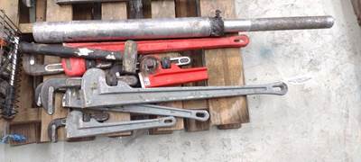 QTY Of 4 Various Size Ridigd Pipe Wrenches, Steel Hammer