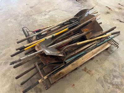 Pallet Of Landscaping Tools, Shovels, Rakes, Pitch Fork***Located In Dilley,