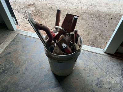 Â Qty Of Hand Floats, Trowels, & Cement Patcher