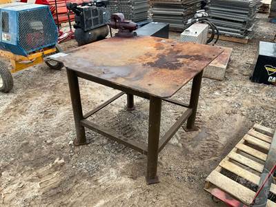 4â€™ X 4â€™ Welding Table W/ Vise, Â