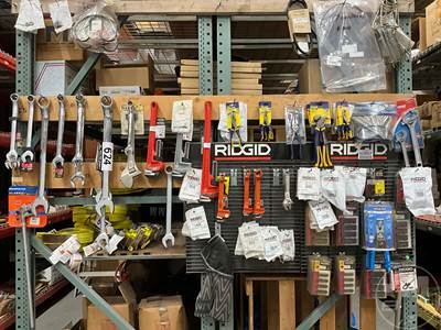 Lotof Ridgid Pipe Â Dies, Handles,Jaw Pin, Irwin Vise Grip***Shelf Not