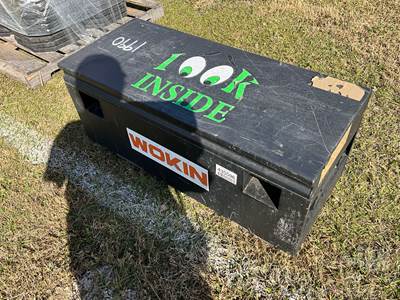 Tool Set, Â 
(2)WOKIN 2TON Trolley Jack,Wokin 2TON Jack Stand QTY(4),WOKIN 4TON